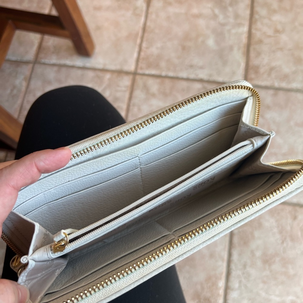 Michael Kors Wallet - Picture 3 of 3